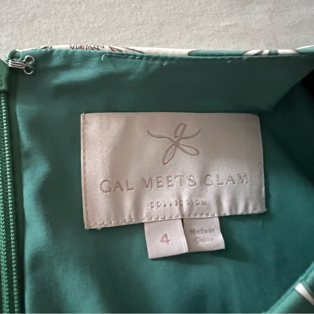 Gal Meets Glam Shannon Dress in Jade / Ivory - Picture 12 of 16